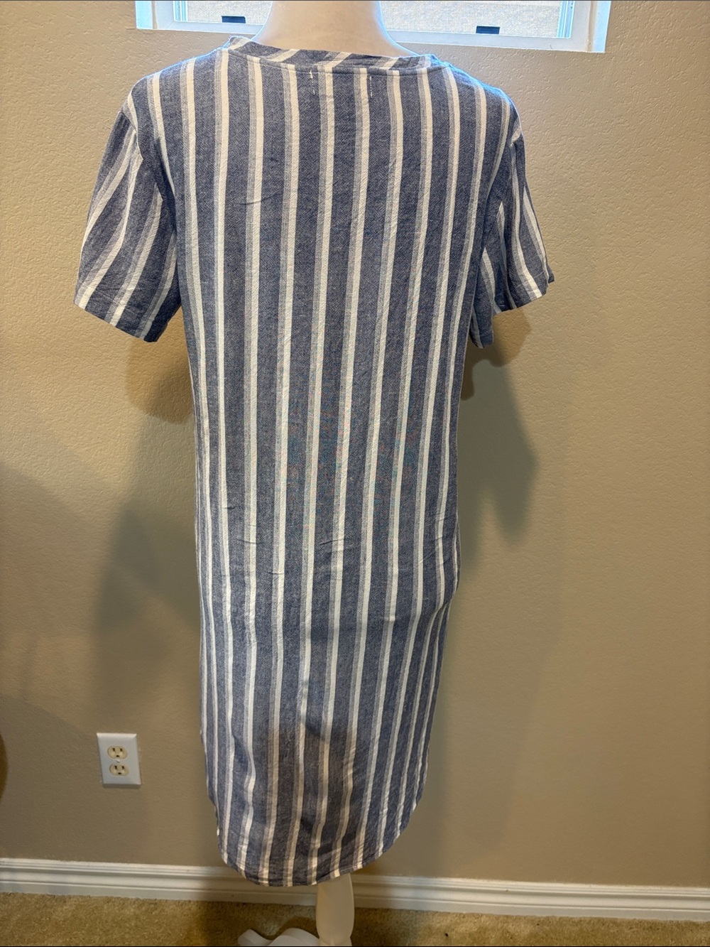 cloth & stone Blue and White Striped High-Low V-Neck Linen Blend Dress - Picture 6 of 13